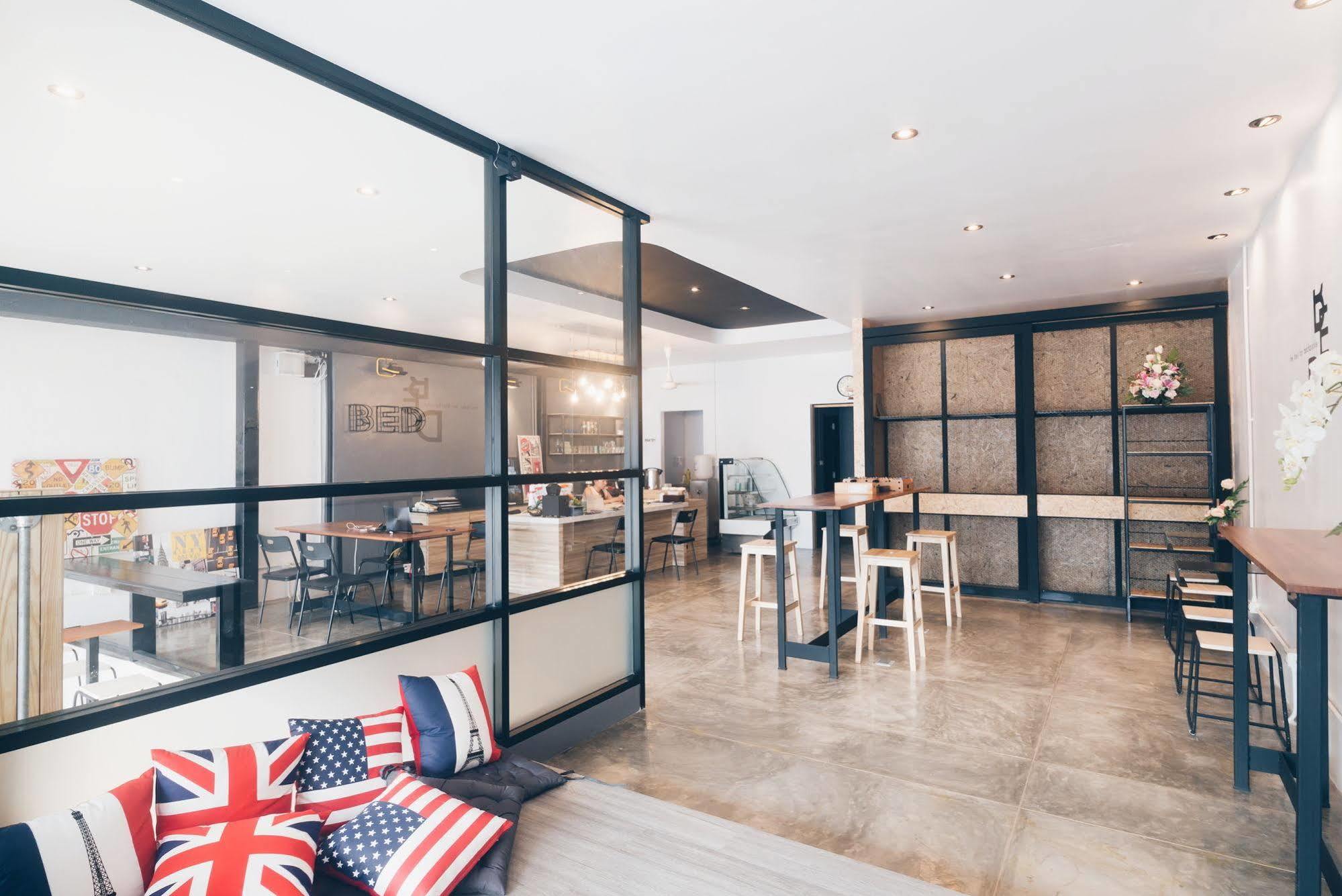 Bed Hostel Phuket Exterior foto